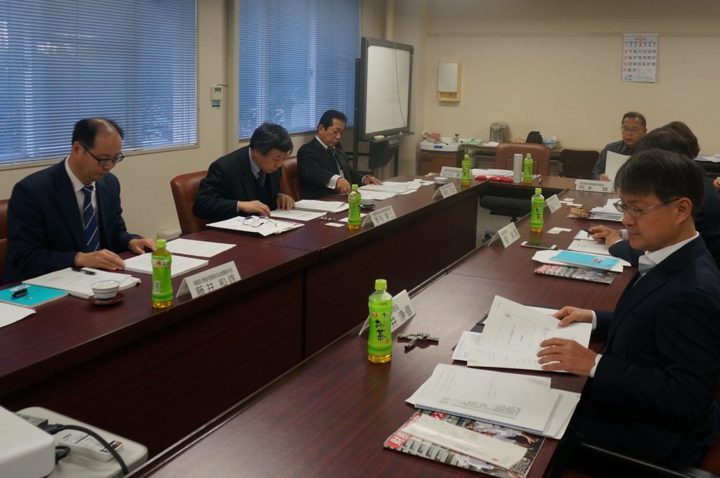 「岡山大学経済学部教育外部評価委員会」を開催しました