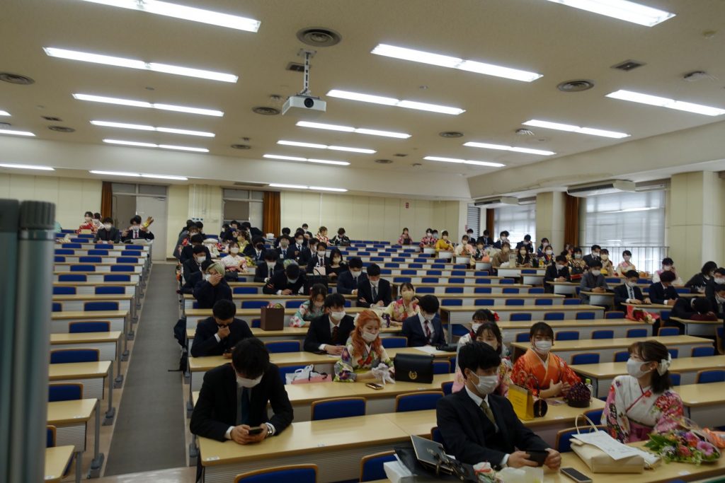 令和3年度・経済学部卒業証書授与式を挙行いたしました