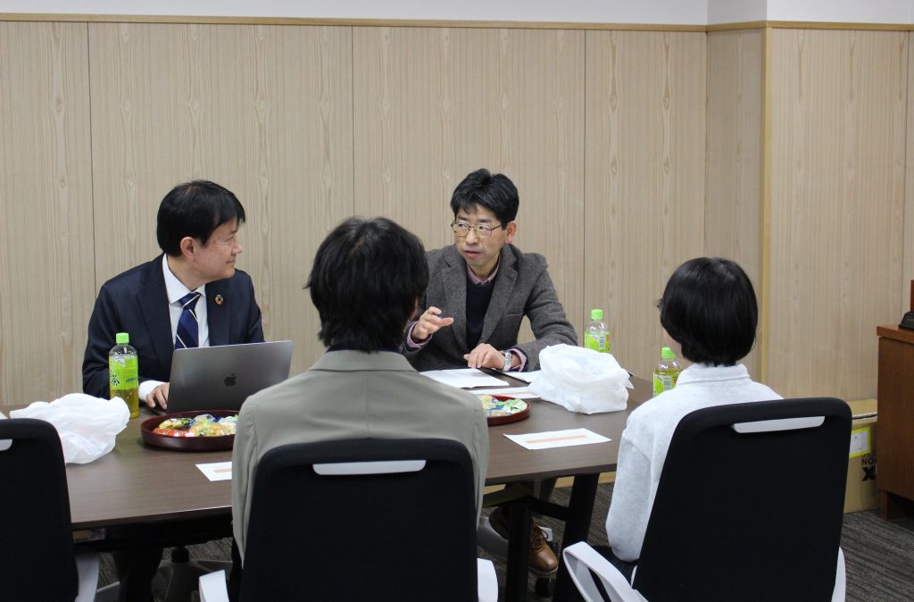 懇談会の様子3