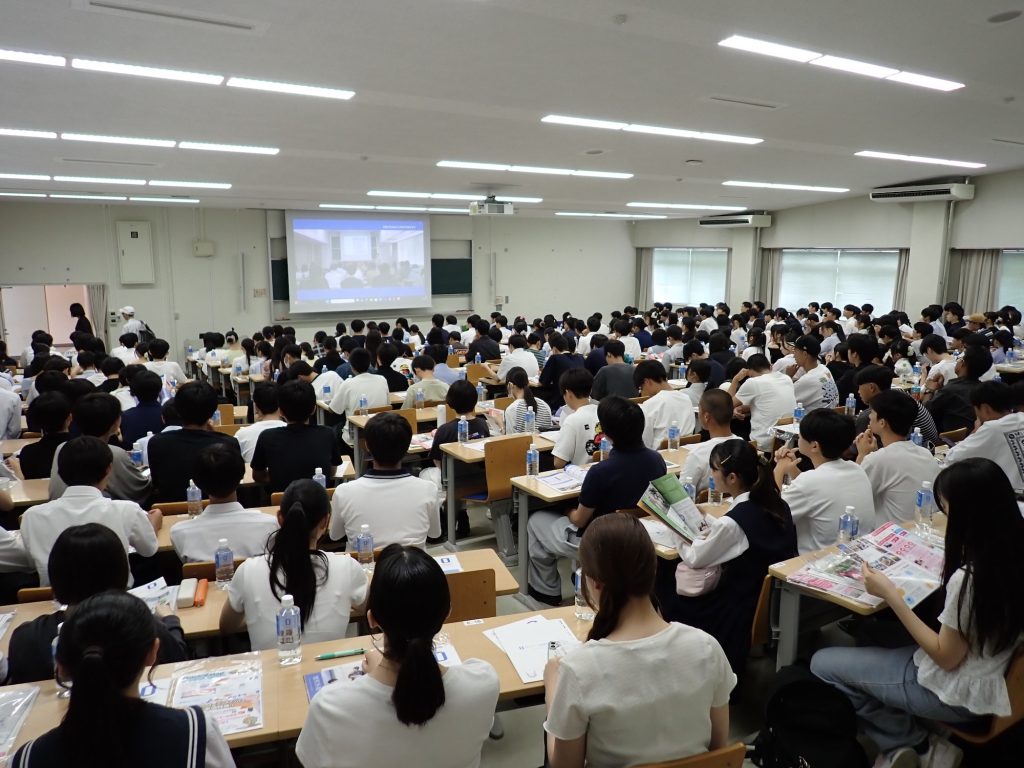 会場の様子①